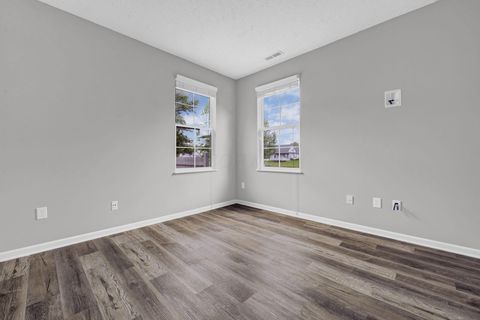Tiny photo for 6214 Brickside Drive 24 #24, New Albany, OH 43054 (MLS # 225039522)