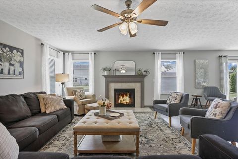 Photo of 1228 Parsons Court, Pataskala, OH 43062 (MLS # 225026490)
