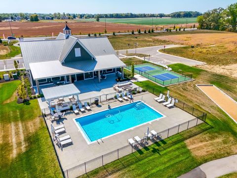 Tiny photo for 4211 Laguna Loop, Lewis Center, OH 43035 (MLS # 226004270)