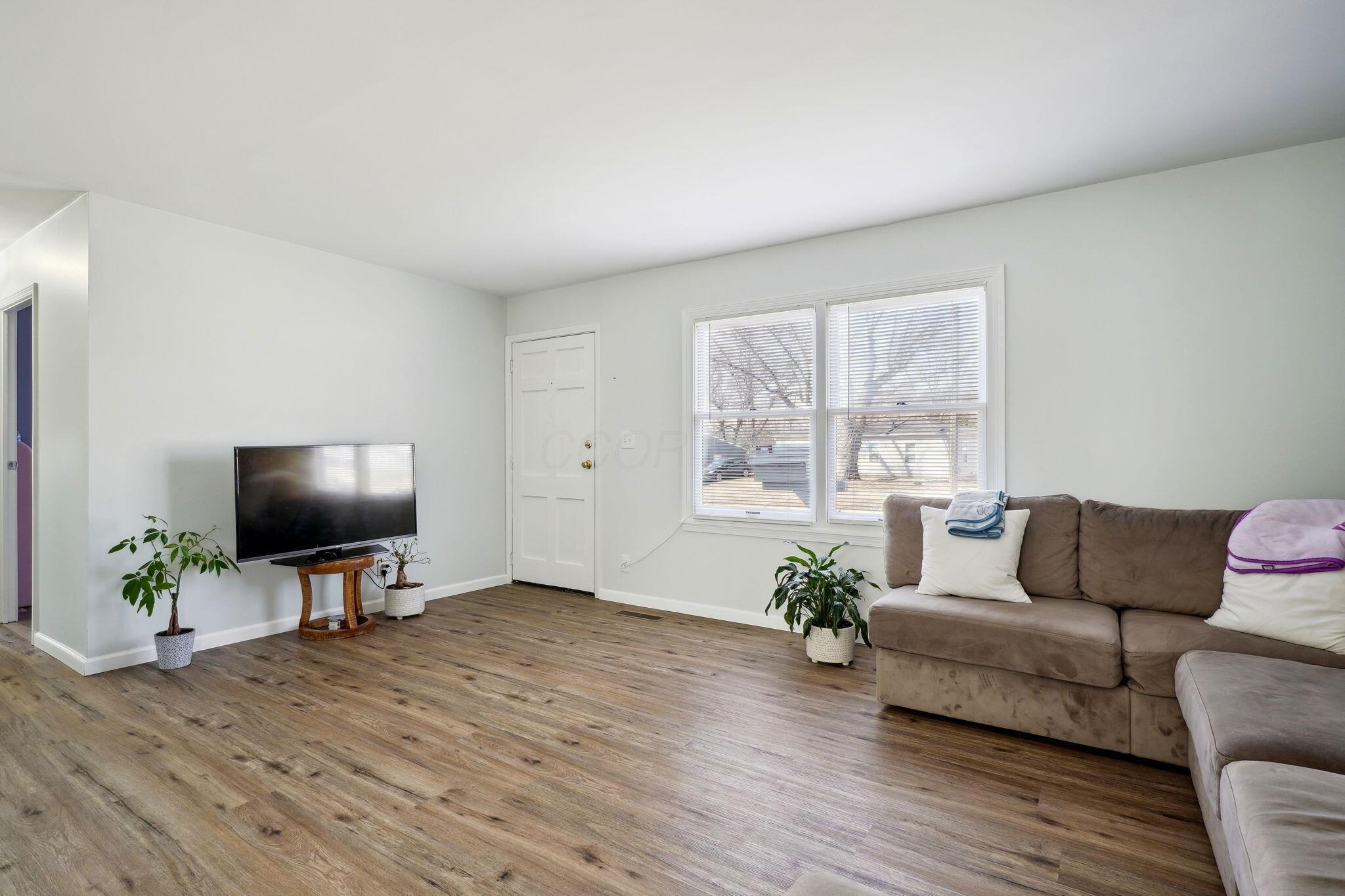 7463 Smithfield Avenue, Reynoldsburg, Ohio image 32