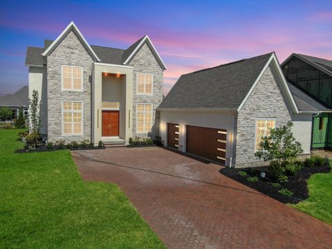 Photo of 1604 Pinnacle Club Drive, Grove City, OH 43123 (MLS # 225034449)