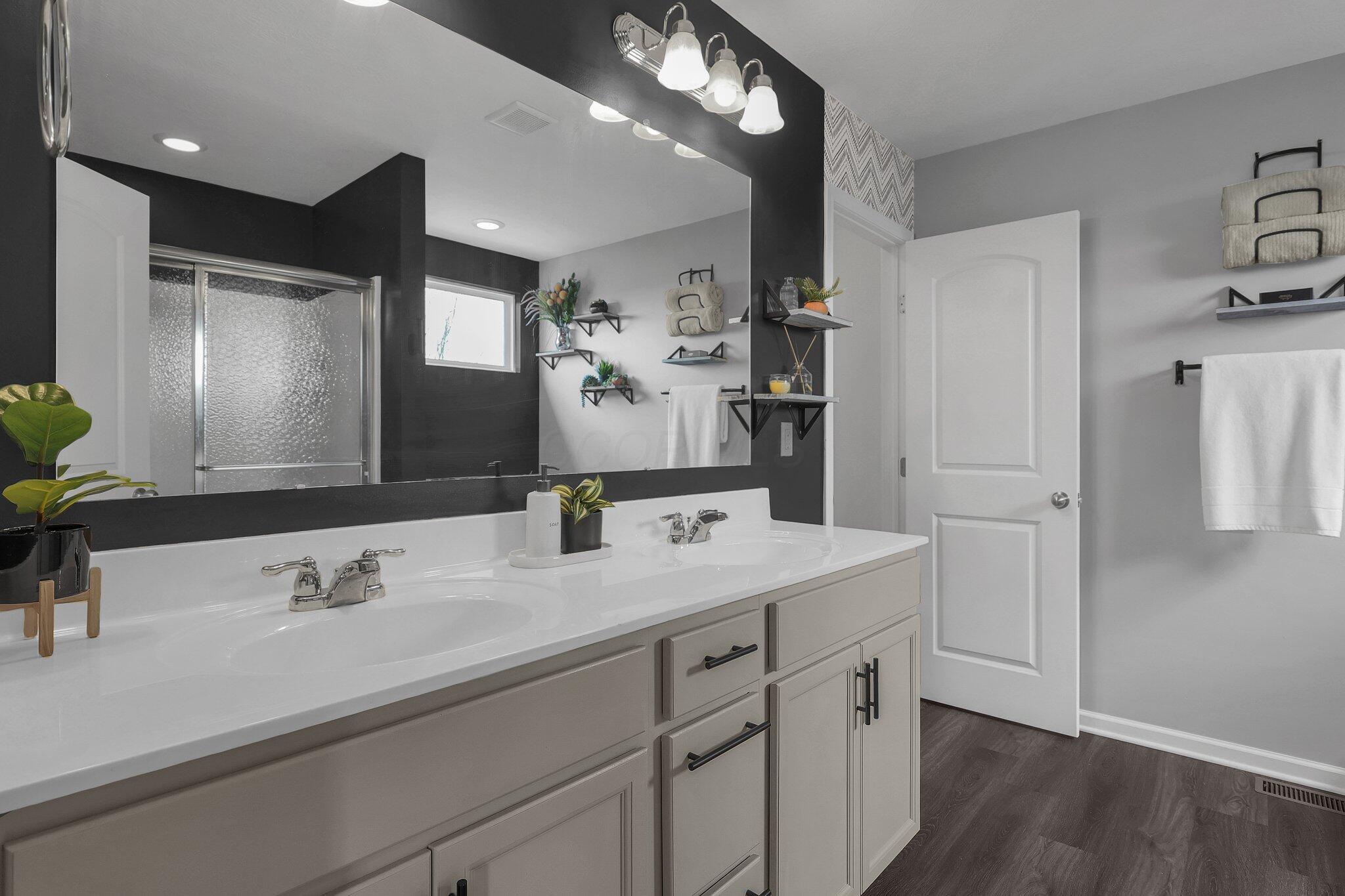 653 Viola Drive, Sunbury, Ohio image 35