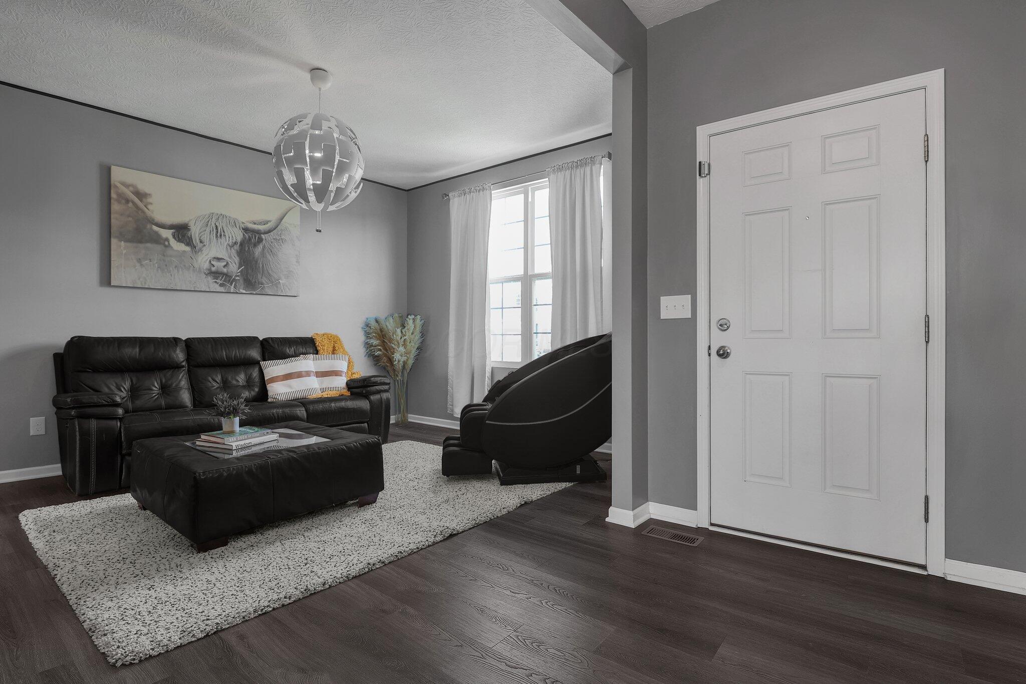 653 Viola Drive, Sunbury, Ohio image 3