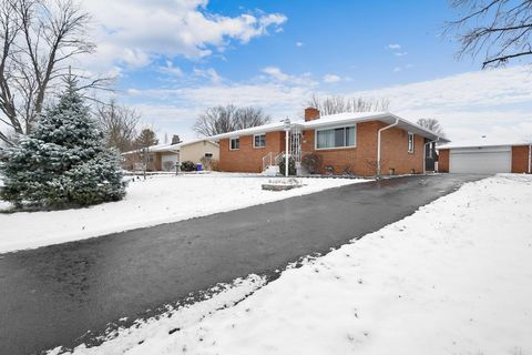 Photo of 3068 Marwick Road, Columbus, OH 43232 (MLS # 226006421)