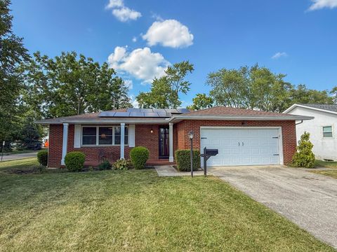 Photo of 3084 Sawyer Drive, Grove City, OH 43123 (MLS # 225030971)