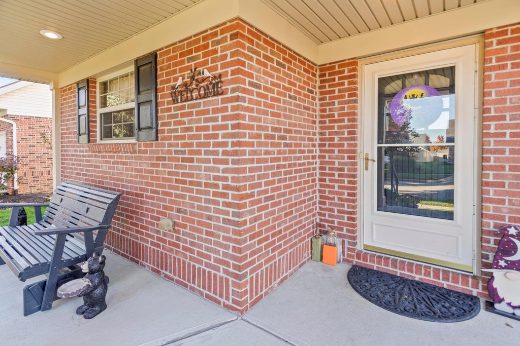 Photo of 617 Donnelly Avenue, Springfield, OH 45503 (MLS # 226040133)