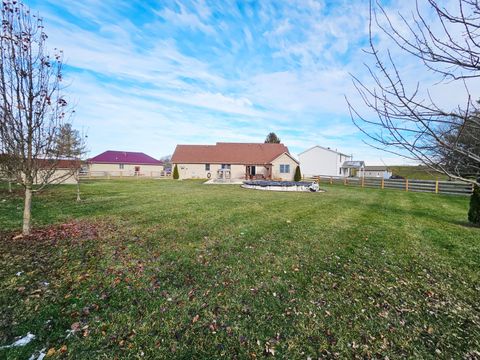 Tiny photo for 1311 Reservoir Court, Washington Court House, OH 43160 (MLS # 225045112)