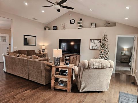 Tiny photo for 1311 Reservoir Court, Washington Court House, OH 43160 (MLS # 225045112)