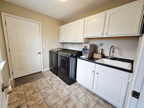 Tiny photo for 1311 Reservoir Court, Washington Court House, OH 43160 (MLS # 225045112)