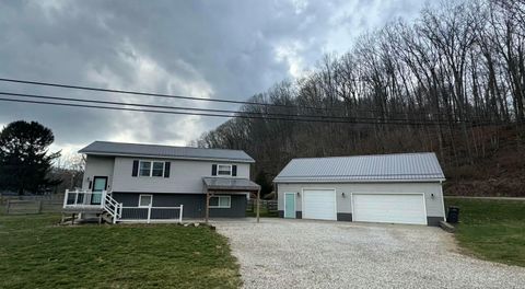 Photo of 3500 Dry Creek Road NE, Granville, OH 43023 (MLS # 226006658)