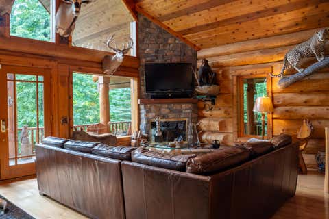 Tiny photo for 4080 Jacksontown Road, Heath, OH 43056 (MLS # 226021316)