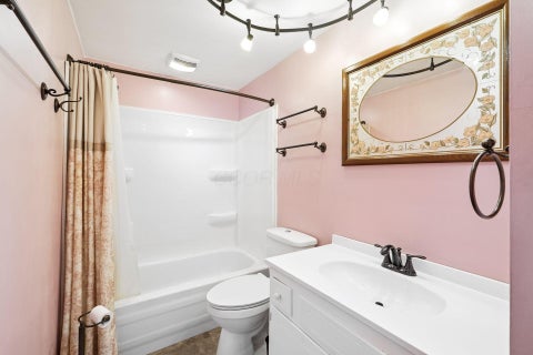 Tiny photo for 684 Ravenna Circle, Reynoldsburg, OH 43068 (MLS # 226035131)
