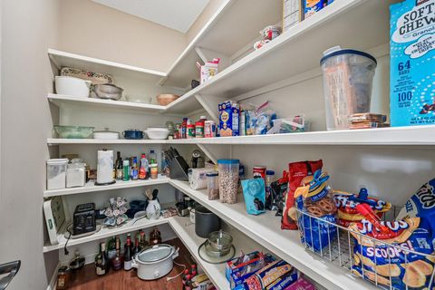 Tiny photo for 899 John Michael Way, Columbus, OH 43235 (MLS # 226027017)