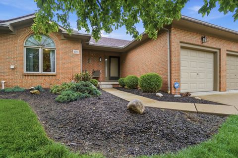 Photo of 4781 Cypress Grove Drive, Groveport, OH 43125 (MLS # 226015228)