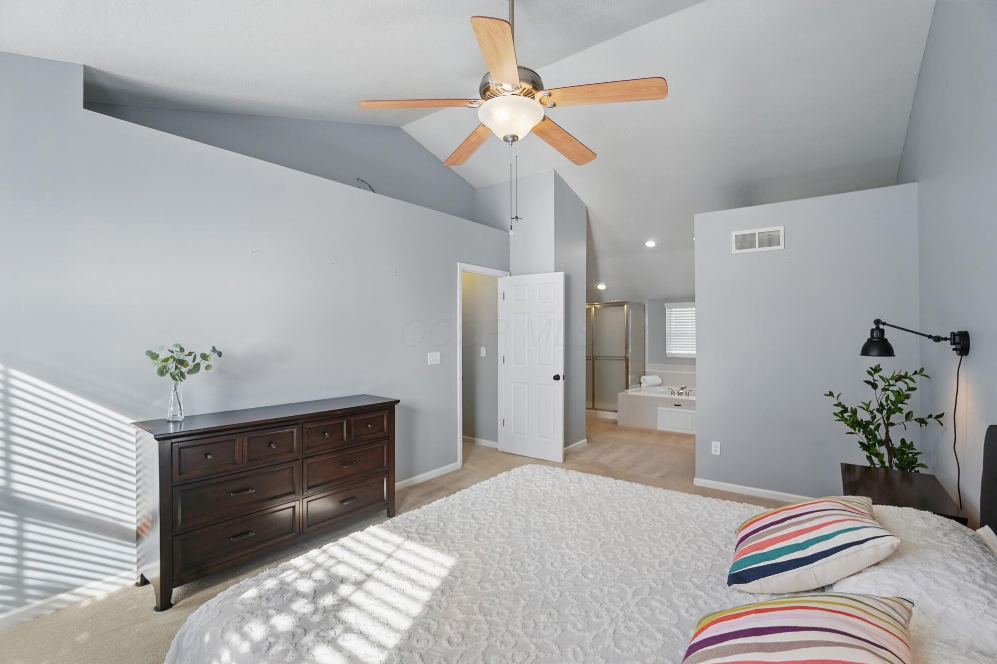 4365 Wicken Court, Hilliard, Ohio image 32