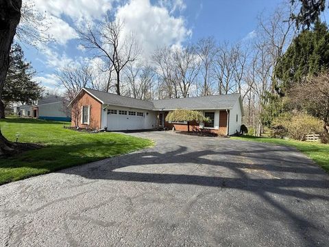 Homes For Sale - 27 Meadowbrook Drive<br/> Mount Vernon, OH 43050