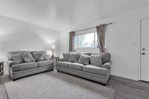 Tiny photo for 3069 Southfield Drive, Columbus, OH 43207 (MLS # 226014764)