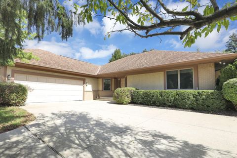 Photo of 6050 Kentigern Court S, Dublin, OH 43017 (MLS # 225035884)