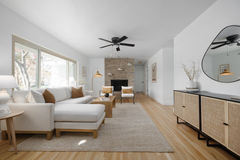 Tiny photo for 3296 Leighton Road, Columbus, OH 43221 (MLS # 225039556)