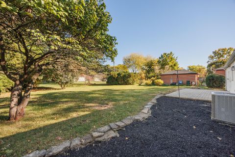Tiny photo for 3296 Leighton Road, Columbus, OH 43221 (MLS # 225039556)