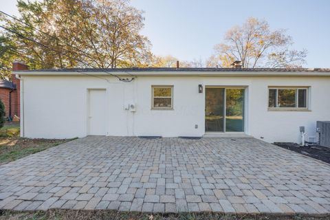 Tiny photo for 3296 Leighton Road, Columbus, OH 43221 (MLS # 225039556)