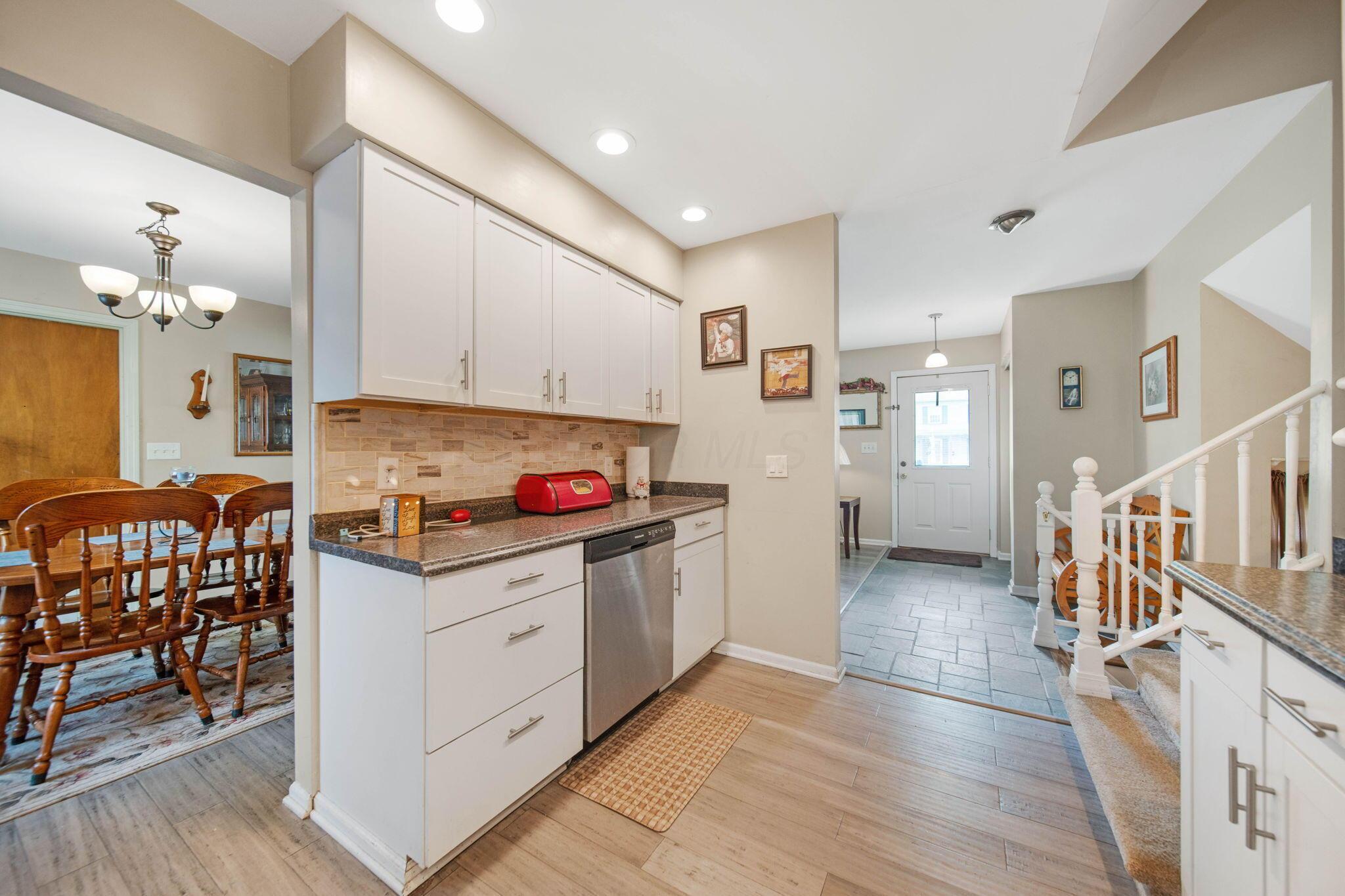 6374 Balsam Drive, Reynoldsburg, Ohio image 12