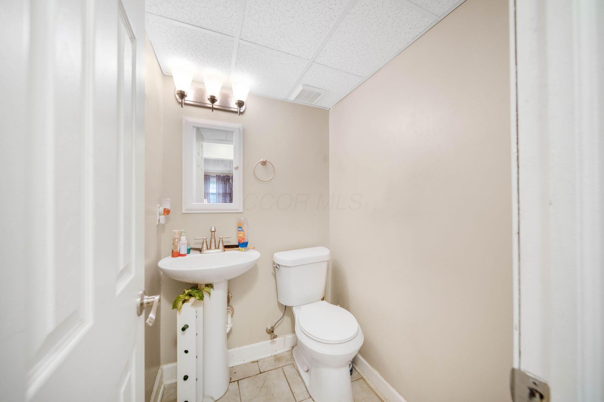 6374 Balsam Drive, Reynoldsburg, Ohio image 20