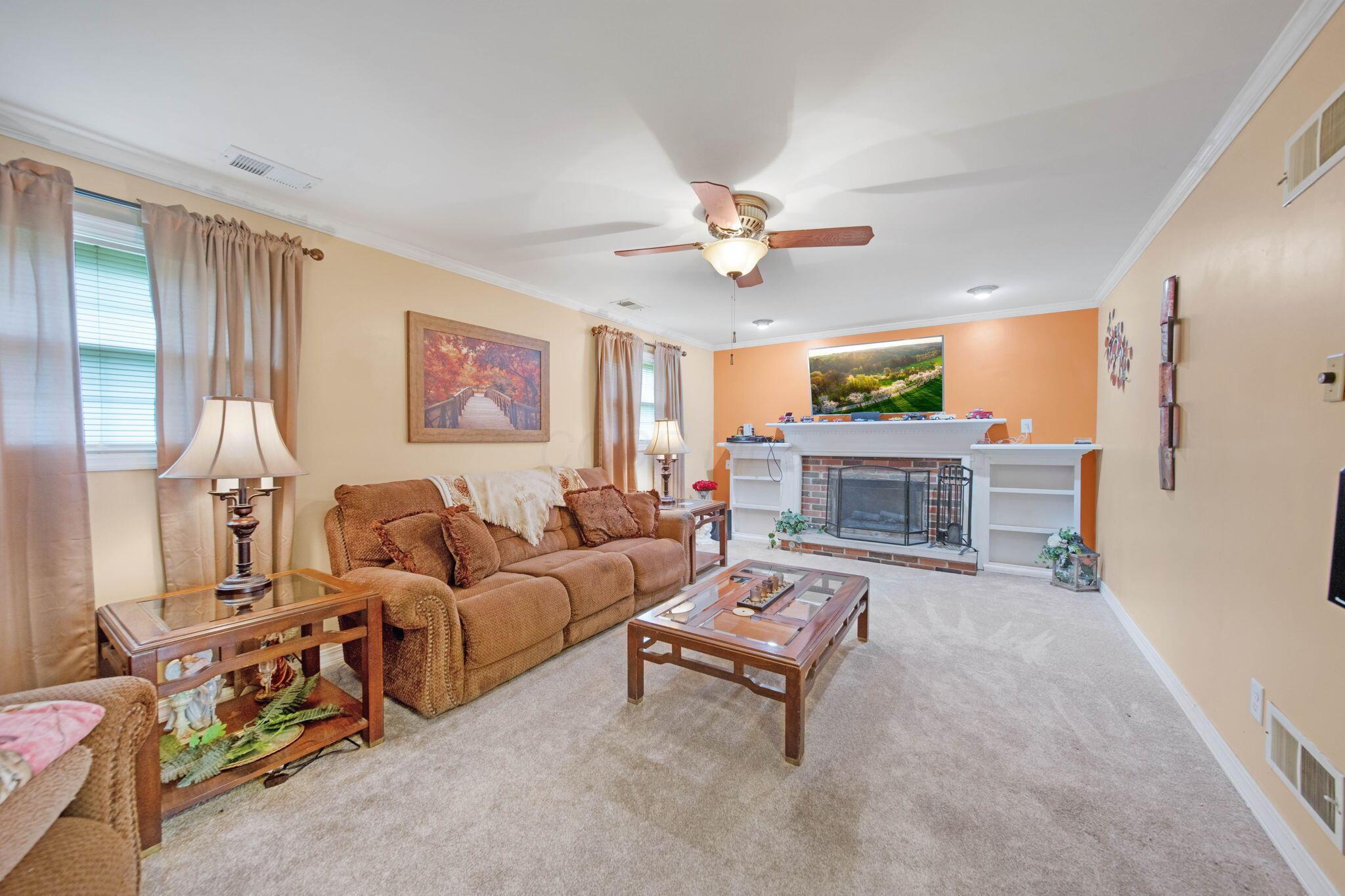 6374 Balsam Drive, Reynoldsburg, Ohio image 8