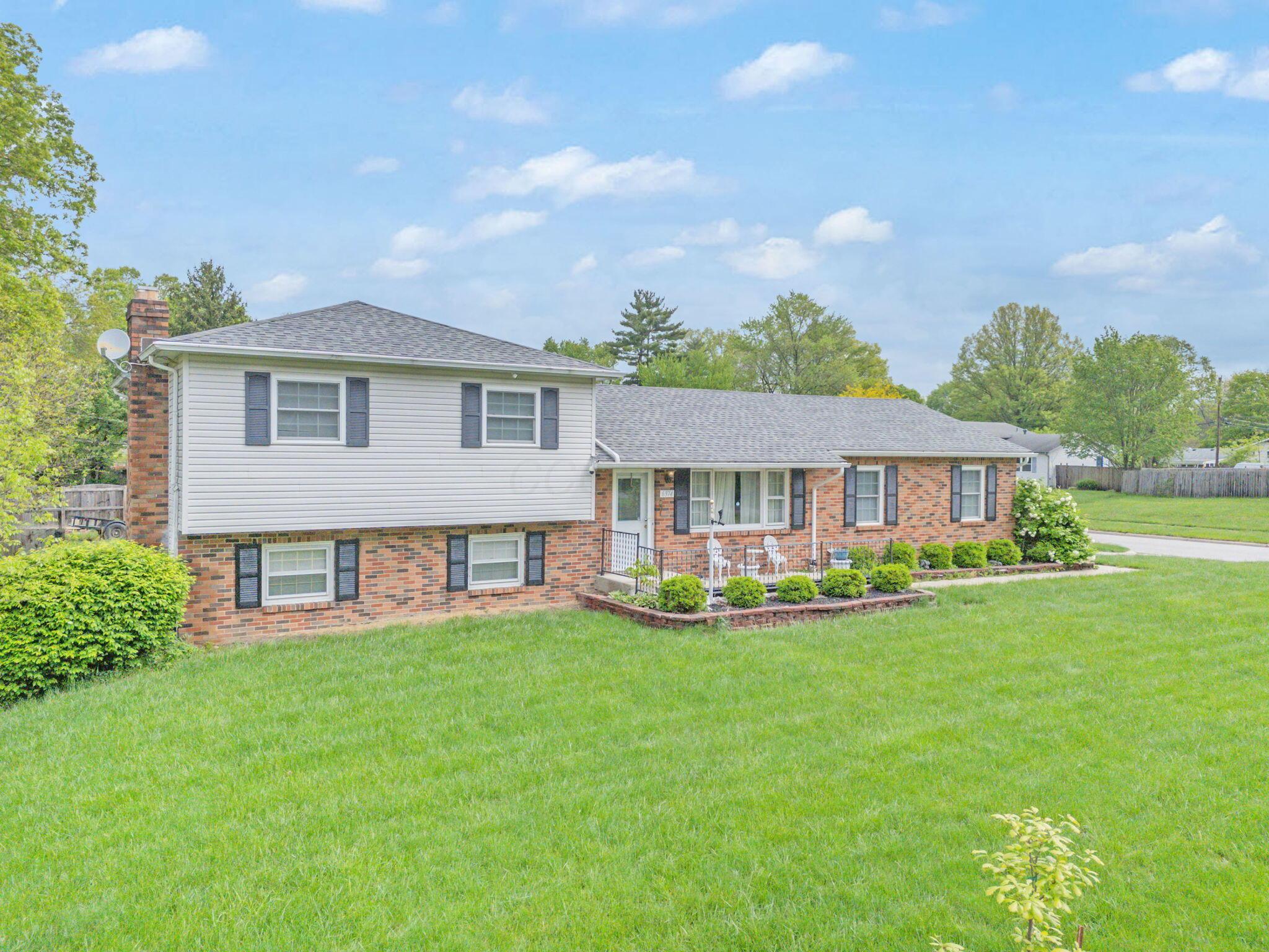 6374 Balsam Drive, Reynoldsburg, Ohio image 2