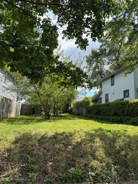 Photo of 1371 Aberdeen Avenue, Columbus, OH 43211 (MLS # 226013793)