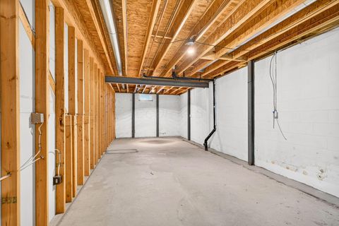 Tiny photo for 895 Linworth Village Drive, Columbus, OH 43235 (MLS # 226025764)