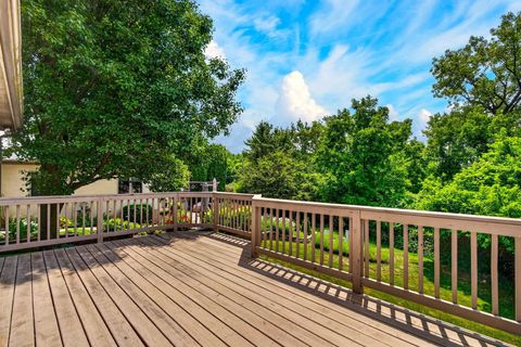 Tiny photo for 895 Linworth Village Drive, Columbus, OH 43235 (MLS # 226025764)