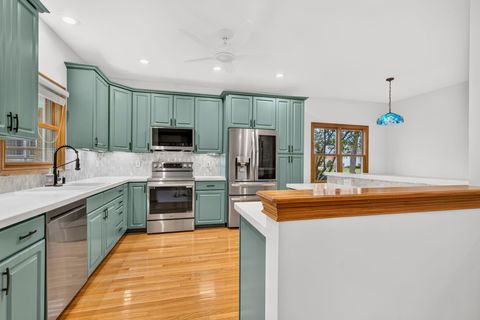 Tiny photo for 895 Linworth Village Drive, Columbus, OH 43235 (MLS # 226025764)