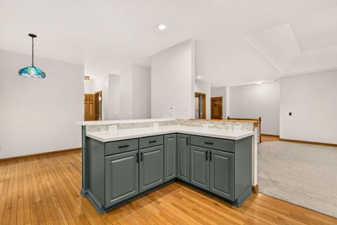 Tiny photo for 895 Linworth Village Drive, Columbus, OH 43235 (MLS # 226025764)