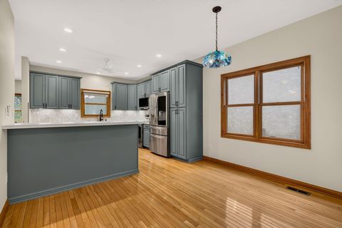 Tiny photo for 895 Linworth Village Drive, Columbus, OH 43235 (MLS # 226025764)