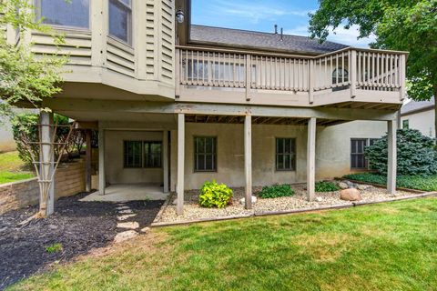Tiny photo for 895 Linworth Village Drive, Columbus, OH 43235 (MLS # 226025764)