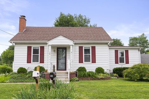 Photo of 340 Madison Street, Groveport, OH 43125 (MLS # 226018023)