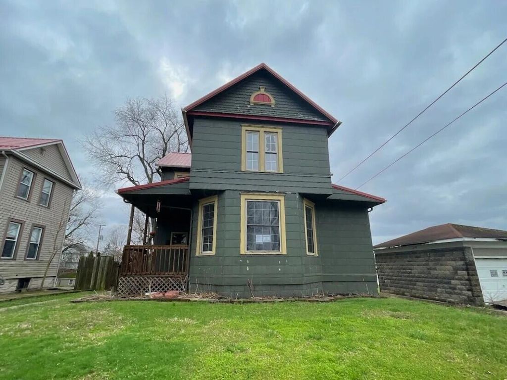 Photo of 914 Stewart Avenue, Cambridge, OH 43725 (MLS # 226012775)