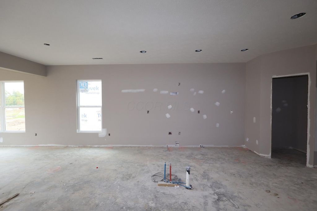 Photo of 5759 Valleydale Road, Powell, OH 43065 (MLS # 226014975)