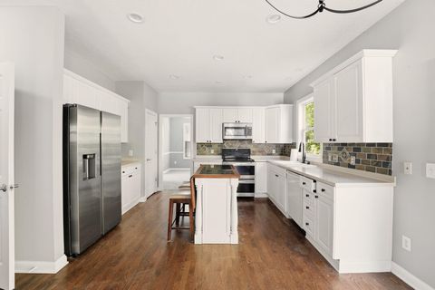 Tiny photo for 2715 Tucker Trail, Lewis Center, OH 43035 (MLS # 226006544)