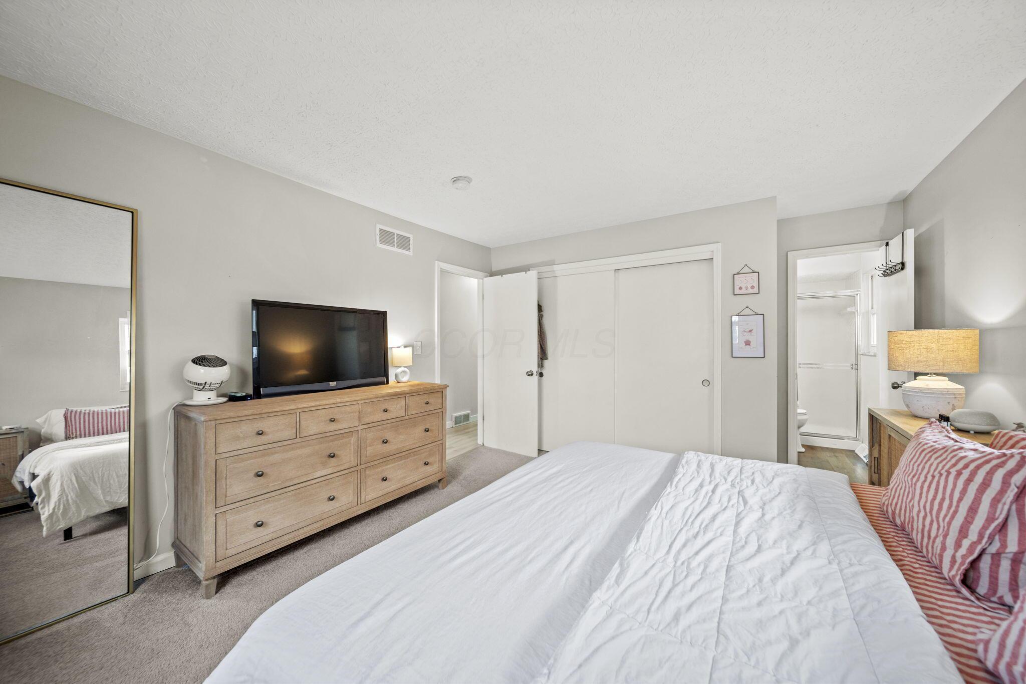 639 E Walnut Street, Westerville, Ohio image 31