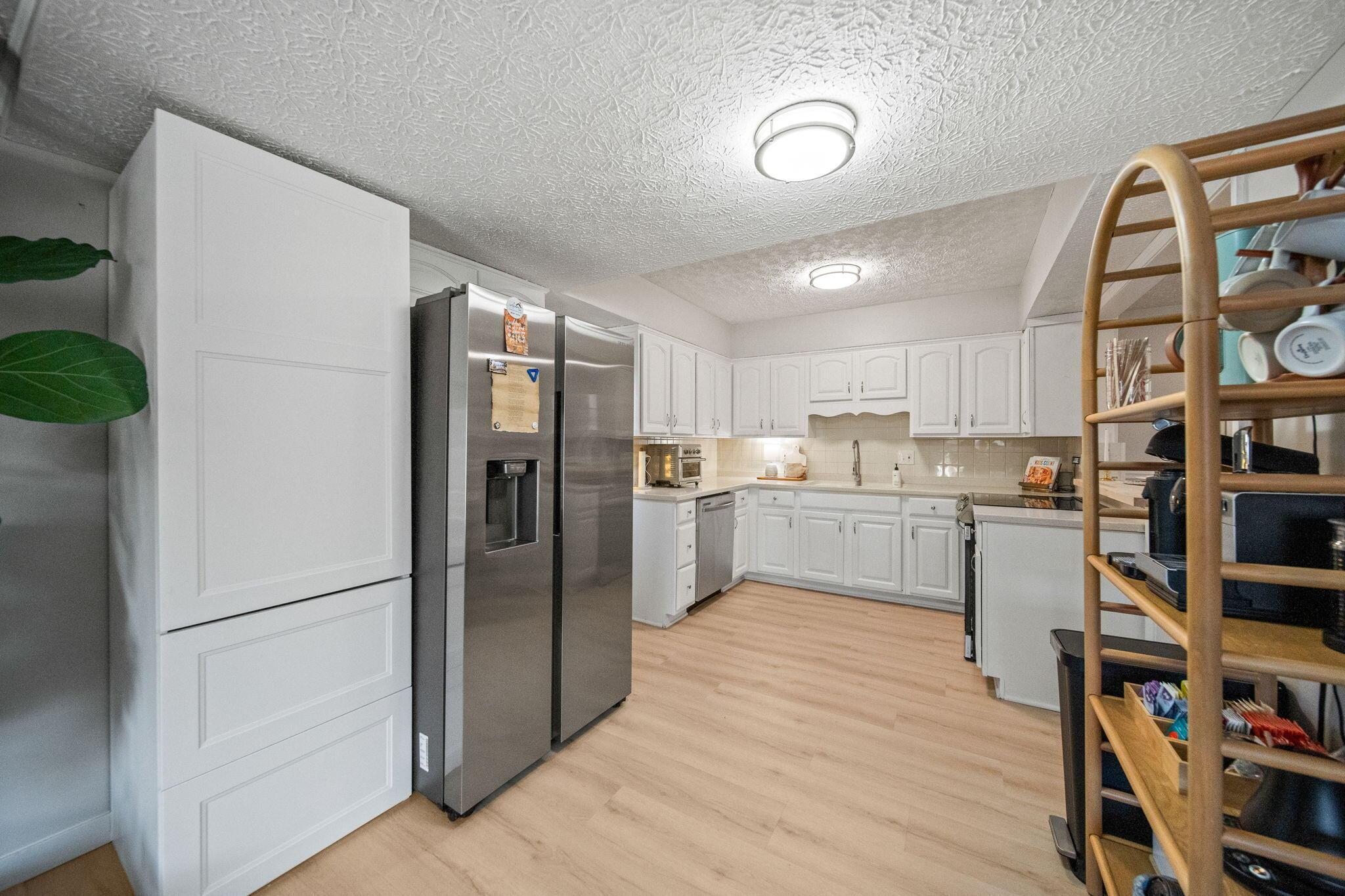 639 E Walnut Street, Westerville, Ohio image 13