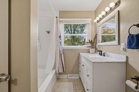 Tiny photo for 5471 Crawford Drive, Columbus, OH 43229 (MLS # 225041007)