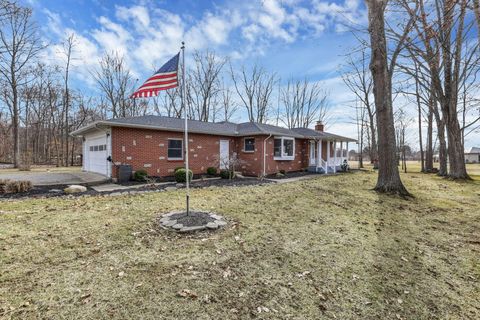 Photo of 6781 Thoreau Lane NE, Baltimore, OH 43105 (MLS # 226002318)