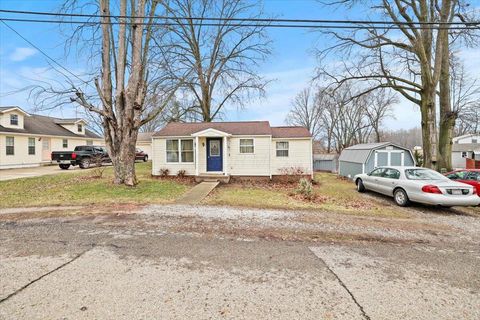 Photo of 106 Sunset Drive, Hebron, OH 43025 (MLS # 226006610)