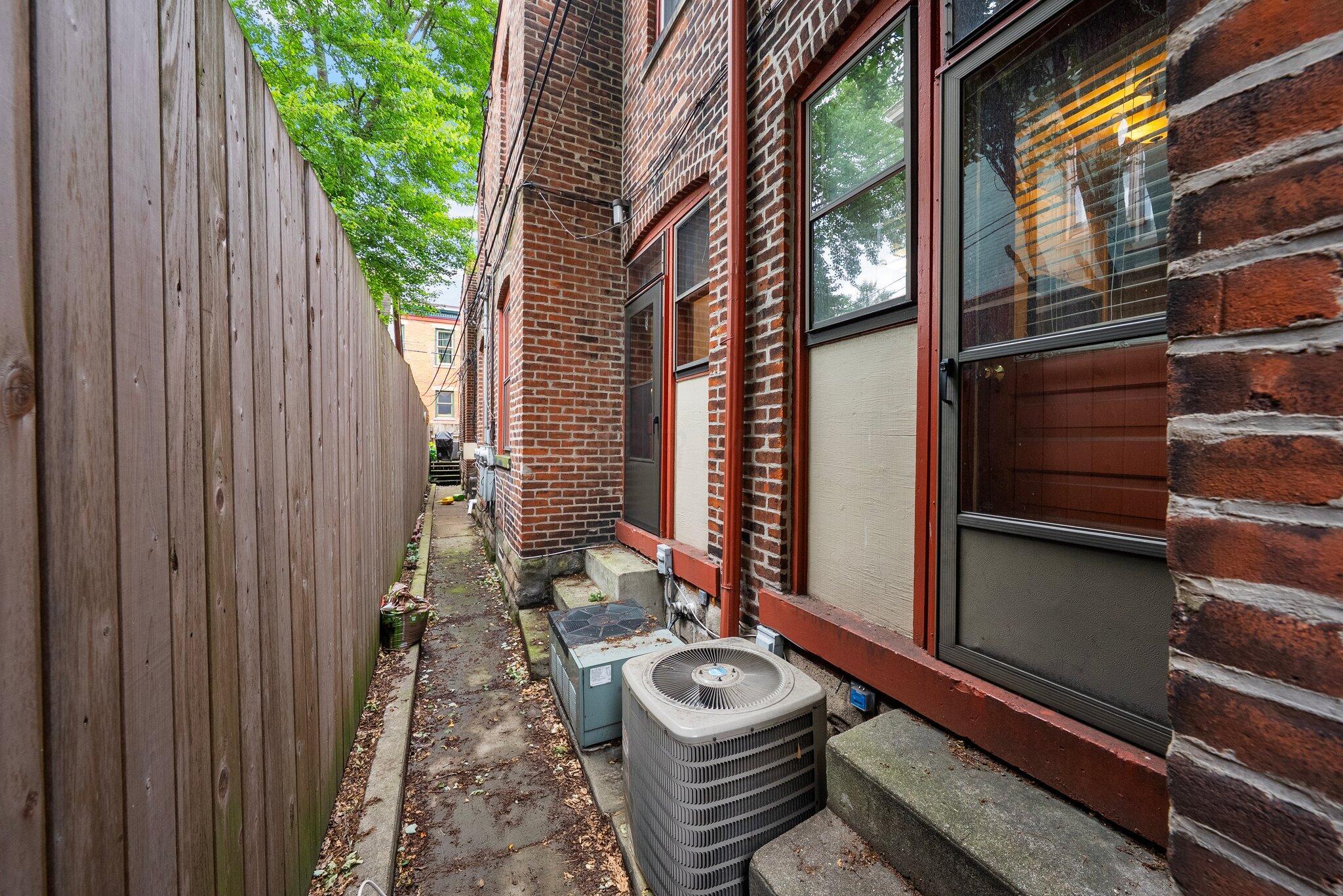 915 Dennison Avenue, Columbus, Ohio image 23