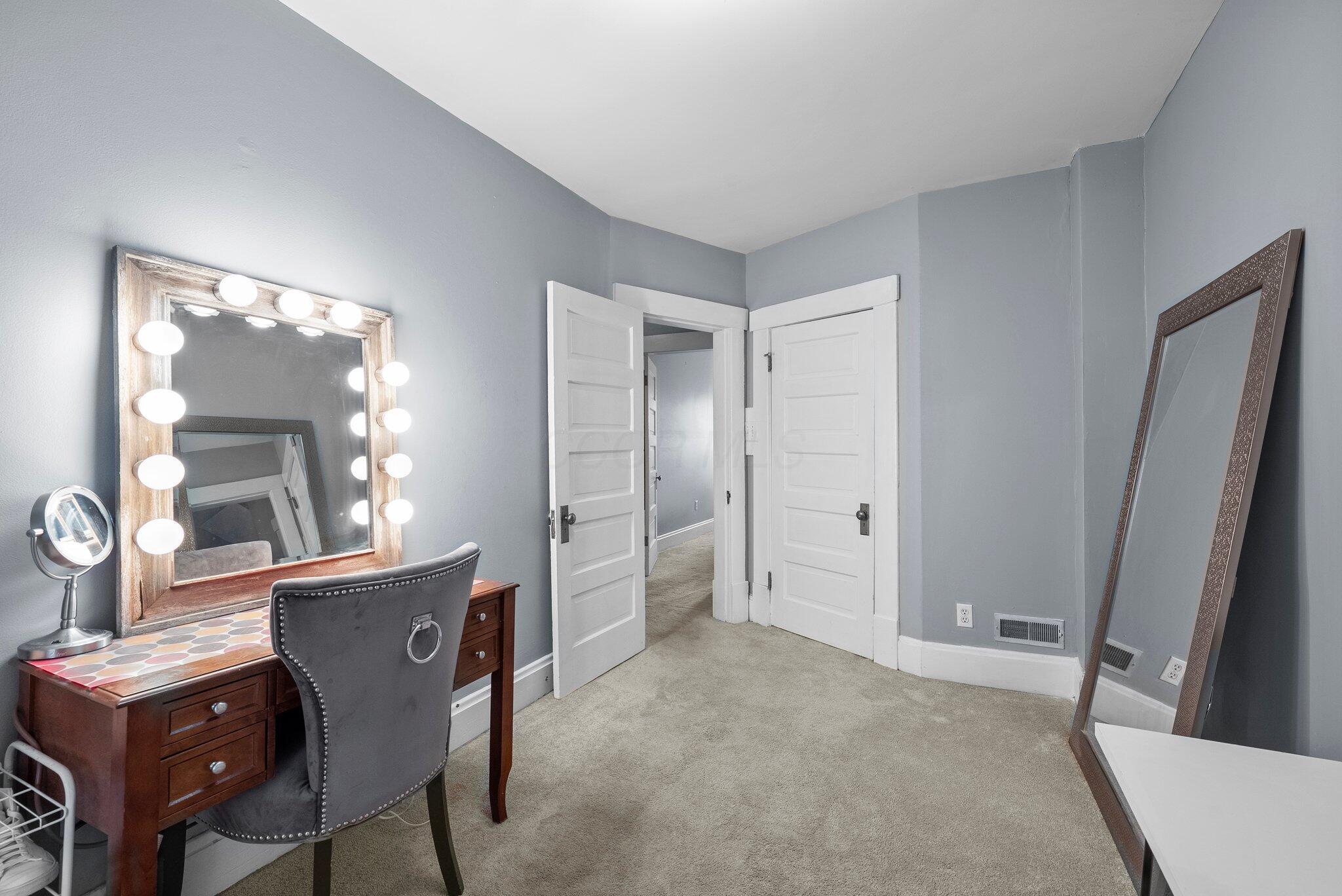 915 Dennison Avenue, Columbus, Ohio image 18