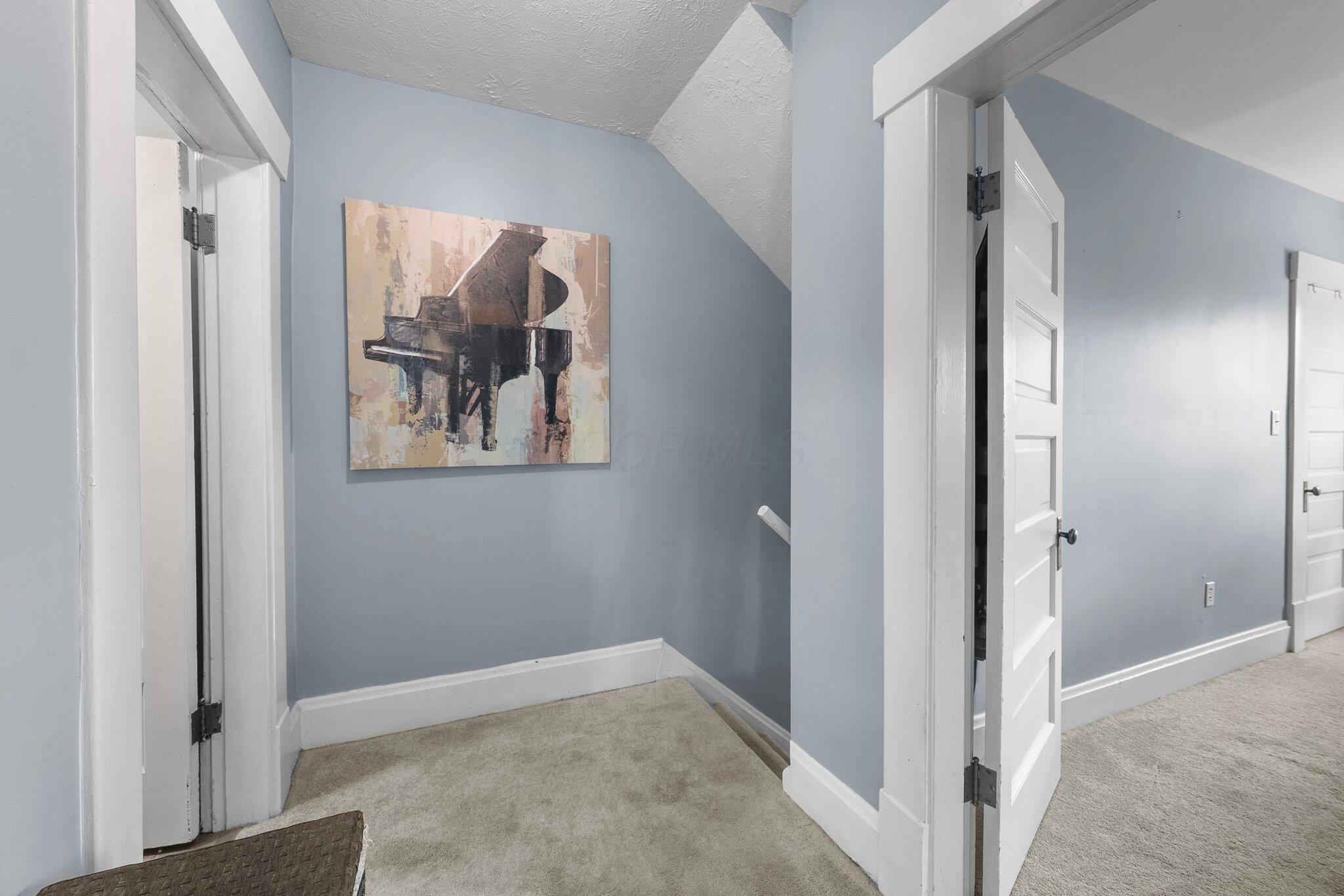 915 Dennison Avenue, Columbus, Ohio image 19