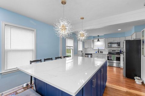 Photo of 522 E Beechwold Boulevard, Columbus, OH 43214 (MLS # 225043154)