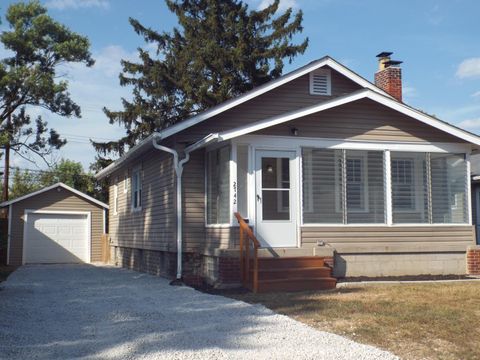 Photo of 2742 Dibblee Avenue, Columbus, OH 43204 (MLS # 226001053)